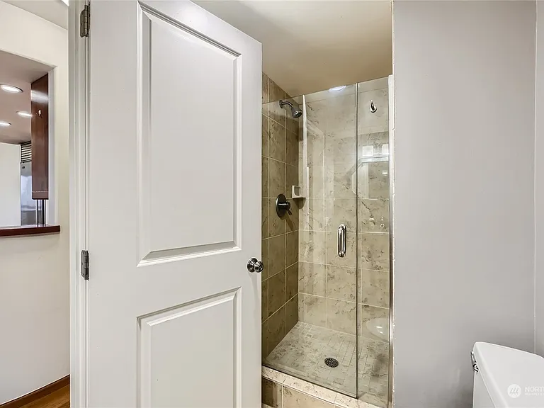 2201 3rd Ave #2306 — Photo 9