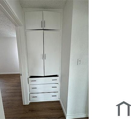 4th image of 1320 W 89th St
