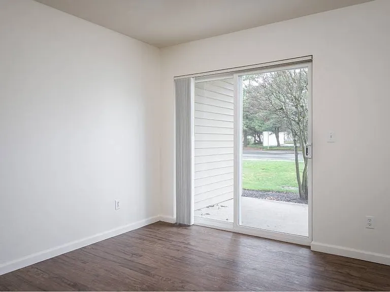 Quail Run Apartments — Photo 10