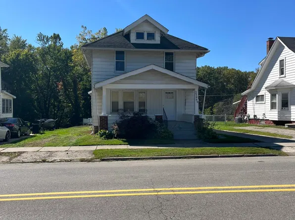 25969 E Huron River Dr, Flat Rock, MI 48134