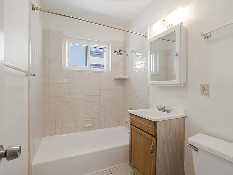 200 Chester Way #4 — Photo 14