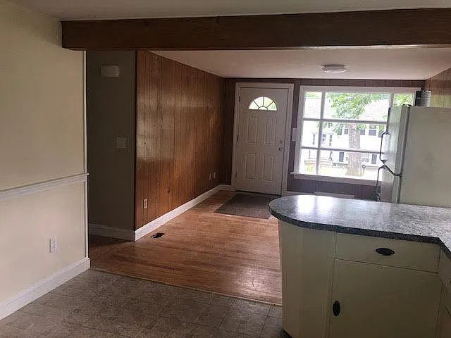 32 Oak Rd — Photo 3