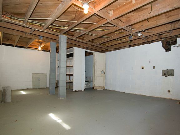2nd image of 1225 Radiance Dr