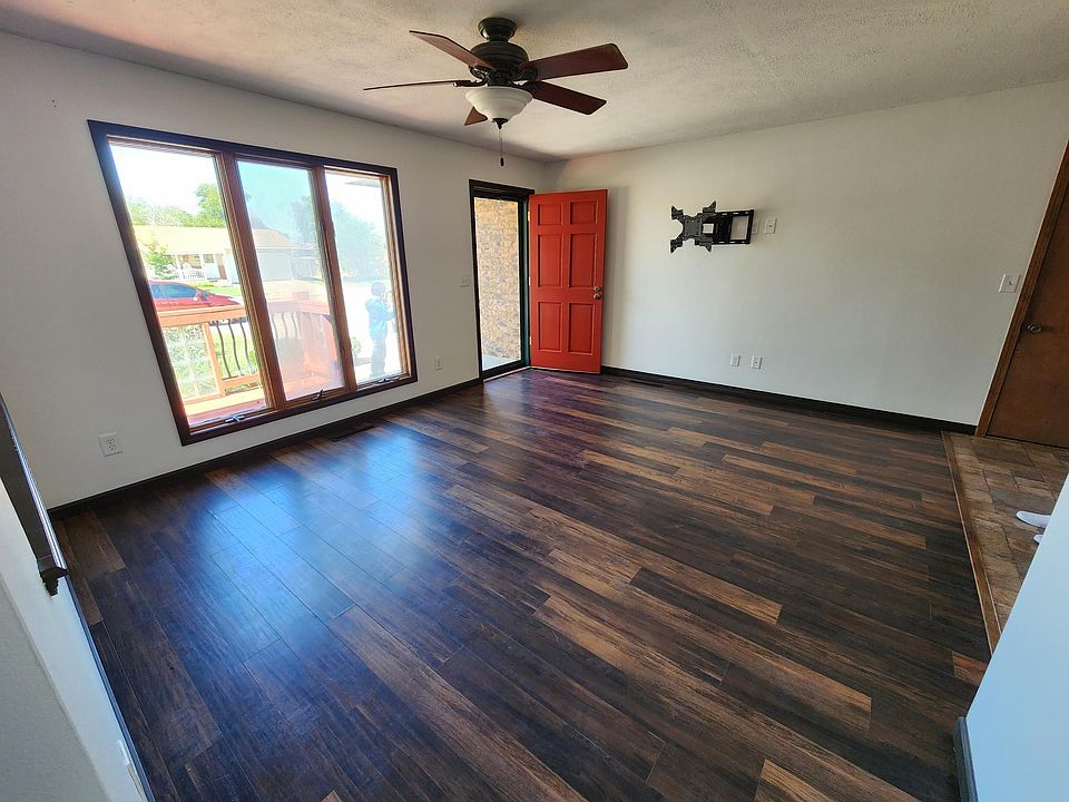 1st image of 2110 Tara Dr
