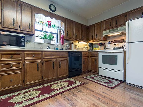 5th image of 2844 Windwood Dr