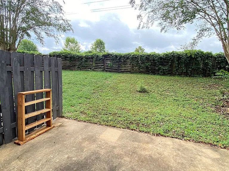 1944 Rick Dr — Photo 7