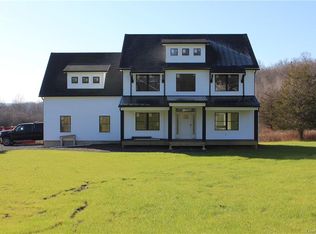 35 Sarah Wells Trl, Campbell Hall, NY 10916