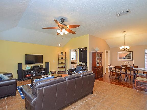 5th image of 510 Muirwood Ln