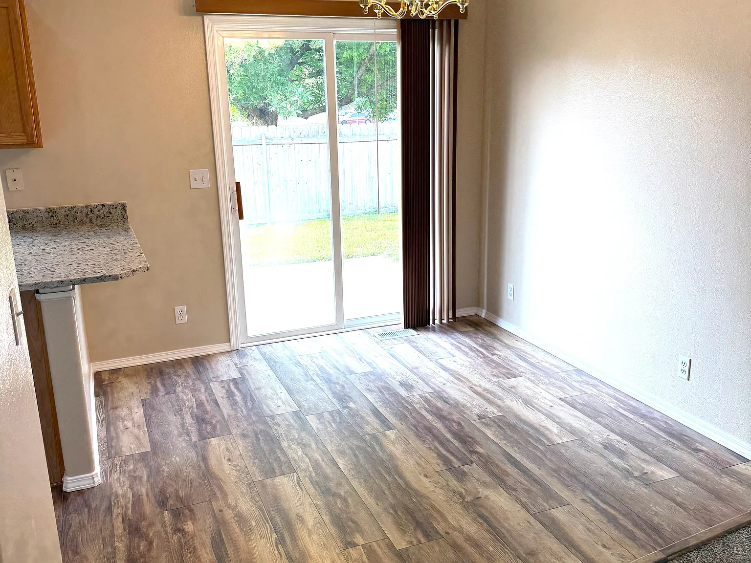 3 bed, 2.5 bath, 1364 sqft, $1,934 — Photo 3