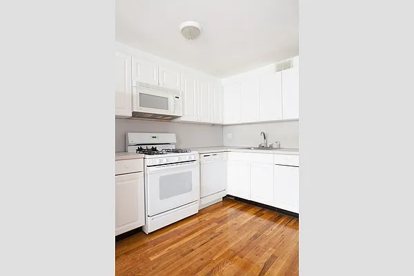 Rented by Stribling | media 32