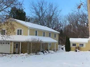 335 Riverview Dr, Youngstown, NY 14174