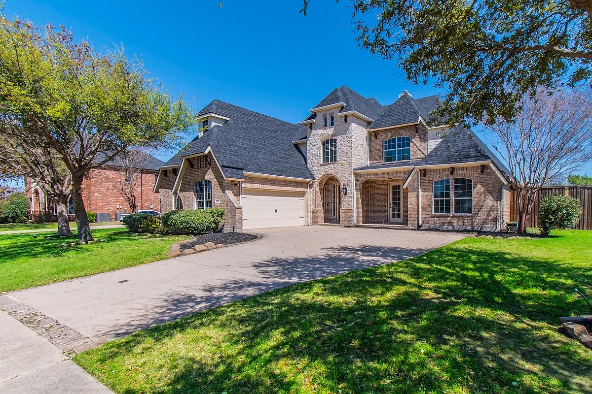 Building Photo - 830 Trail Dr
