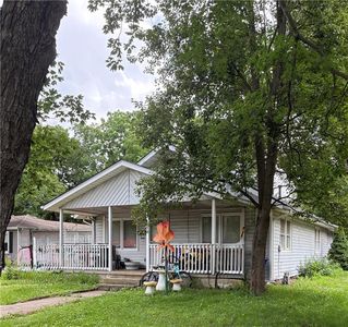 618 N Chestnut St, Olathe, KS, 66061