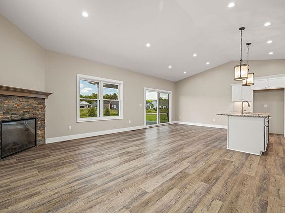 3rd image of 3121 Apple Ridge Ct