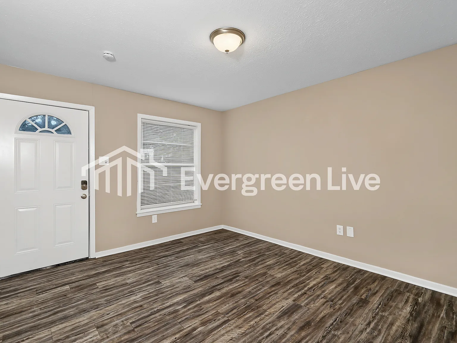 3 bed, 2.0 bath, 1072 sqft, $1,345 — Photo 3