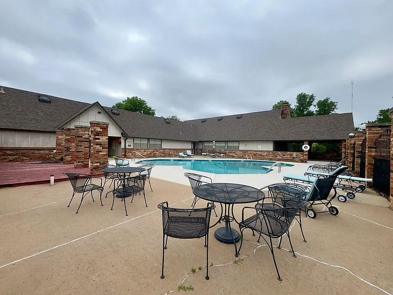 14002 Crossing Way E — Photo 40