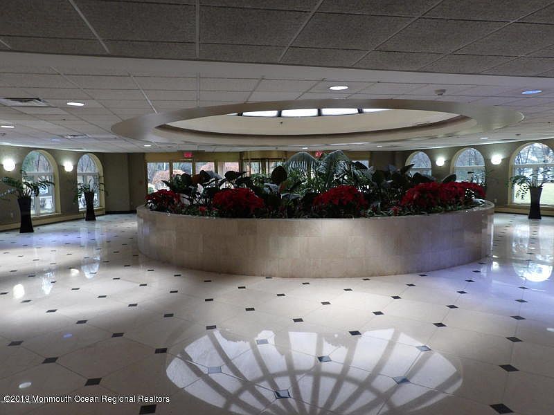 2nd image of 810 Smith Manor Blvd