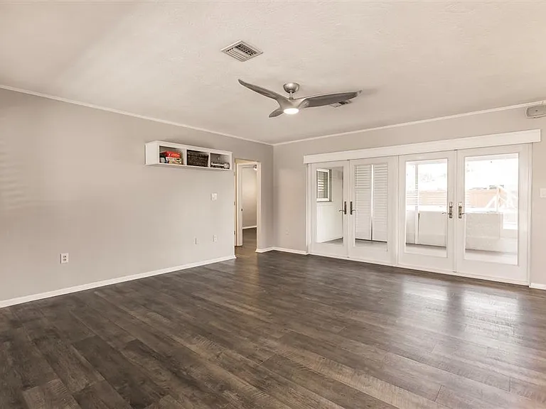 1720 Colleen St — Photo 5