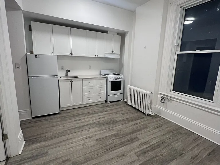 379 Cooper St — Photo 7