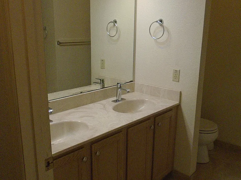 8054 S New Abbey Dr — Photo 24