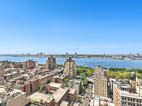 2nd image of 275 W 96th St #29DE