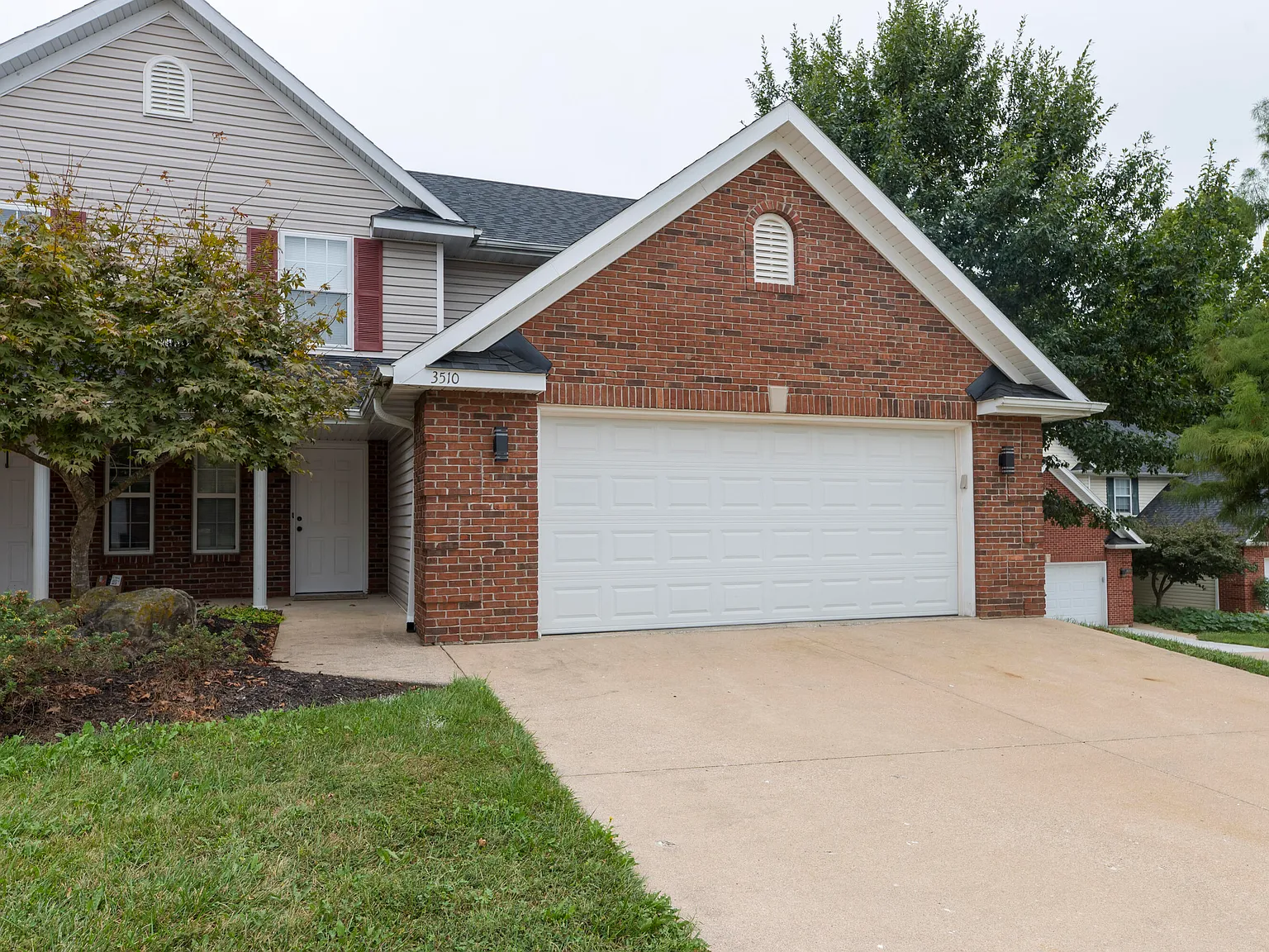 3 bed, 2.5 bath, 1600 sqft, $1,795 — Photo 1