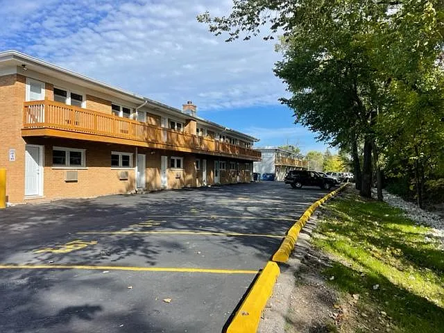 191 S Villa Ave — Photo 15