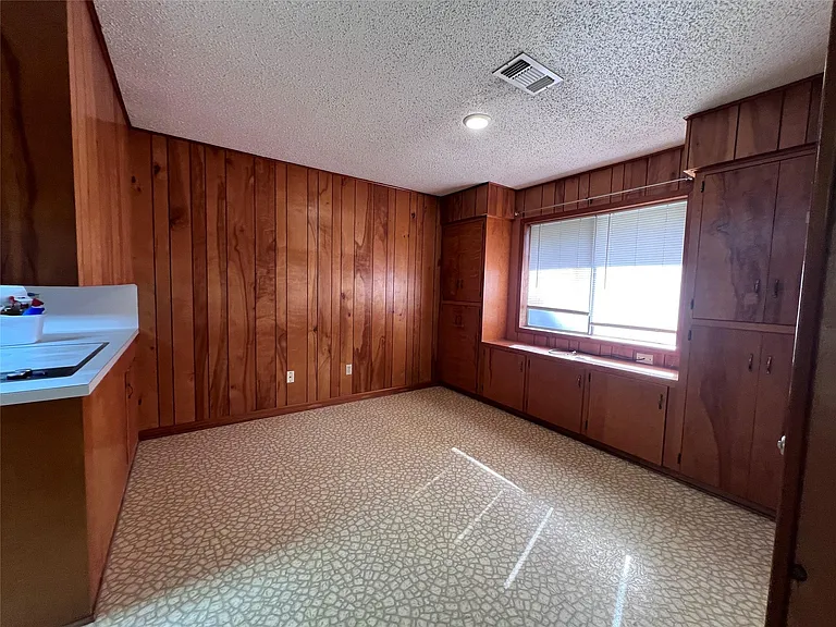 626 N Resident St — Photo 9