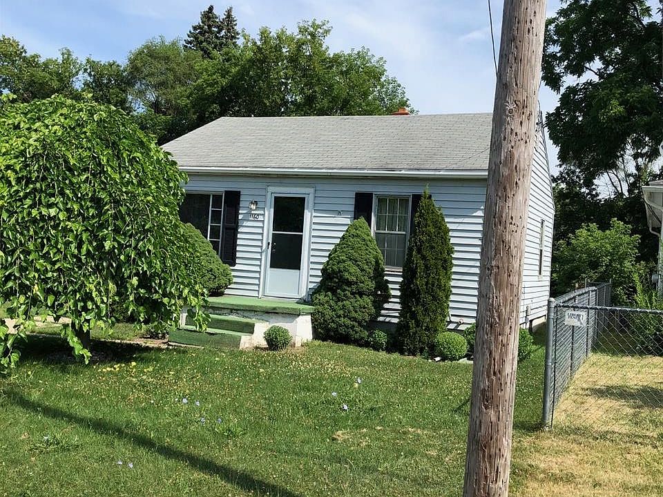 2nd image of 1160 Tremont Ave