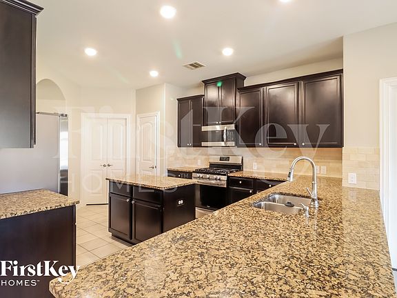 5th image of 4313 Lakeview Dr