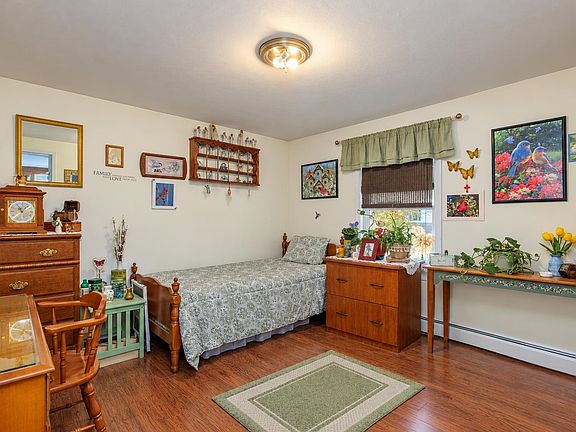 3rd image of 171 Hunt Road