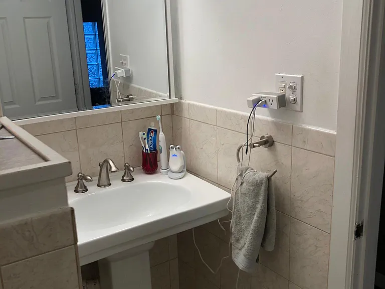 847 N Marshfield Ave #2R — Photo 8