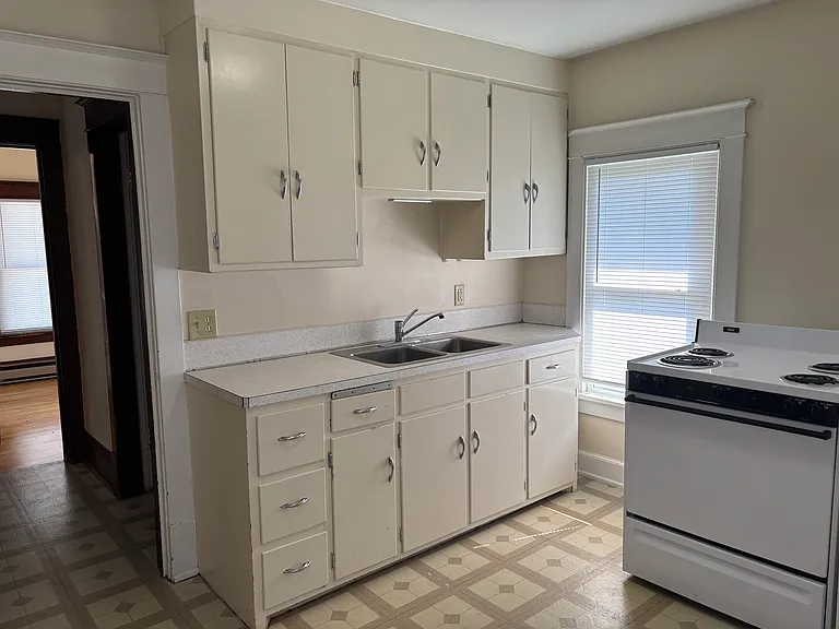 1811 Kendall St — Photo 21