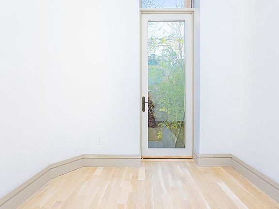 5th image of 190 Pulaski St #1AA