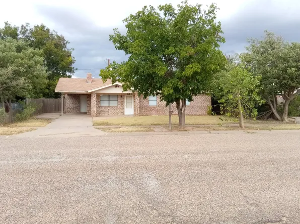 121 Peach St, Snyder, TX 79549