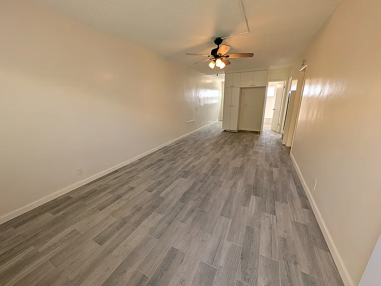 11752 Coldbrook Ave #C — Photo 2