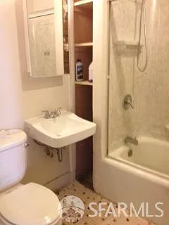 3 bed, 2.0 bath, 1745 sqft, $5,500 — Photo 2