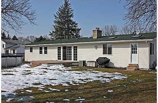 5th image of 16 Francis Dr