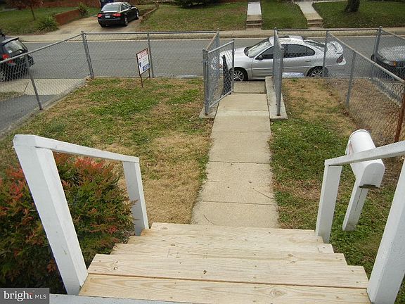 3rd image of 2708 Jefferson Dr