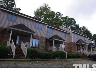 240 Plaza Dr APT 8, Chapel Hill, NC 27517