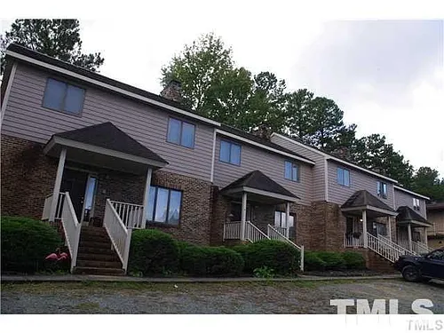 240 Plaza Dr #8 Photo 1