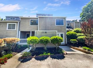 3143 Windbluff Dr, Charlotte, NC 28277