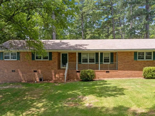 118 Brookhaven Dr, Greenwood, SC 29646