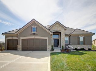 9010 Chestnut St, Lenexa, KS 66220