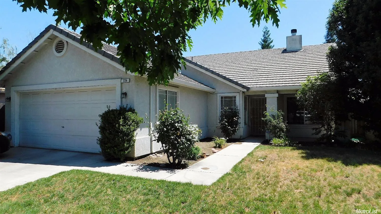 724 Rainer Way photo 1