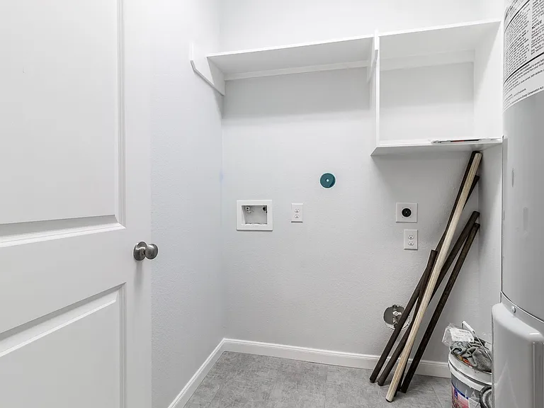 710 Barkley St #B — Photo 13