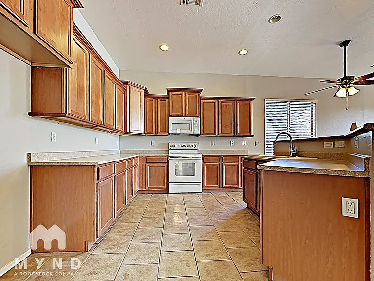 18392 W Estes Way — Photo 5