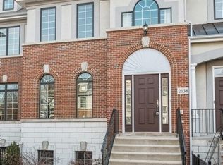 2038 Alta Vista Ct, Naperville, IL 60563
