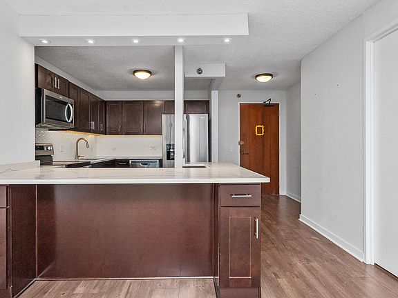 2nd image of 440 N McClurg Ct APT 1004