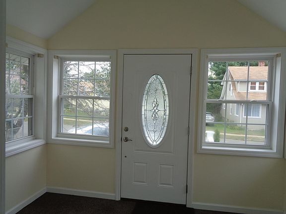 3rd image of 46 Hobson St